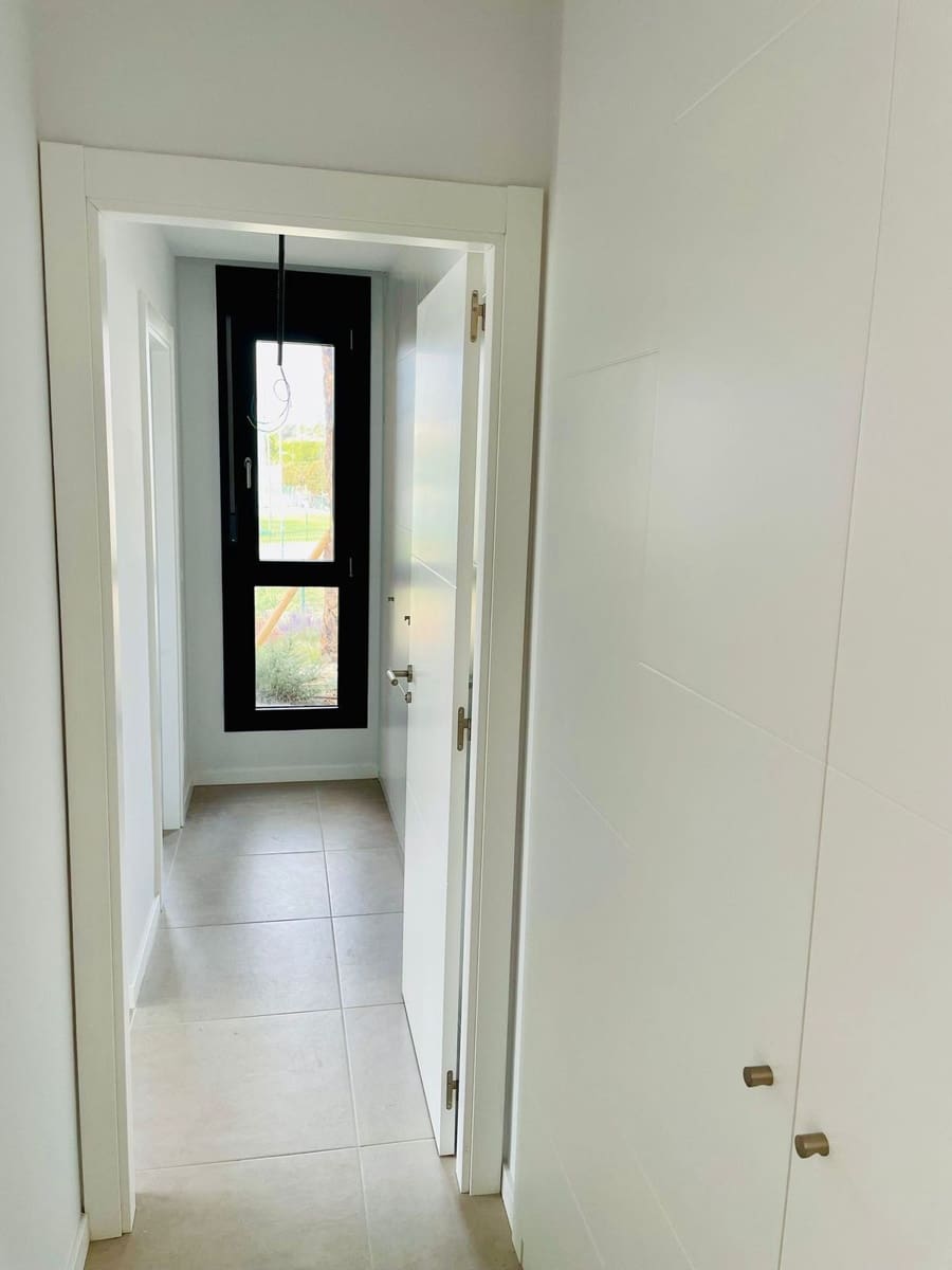 Apartamento de 3 habitaciones en Estepona en venta con piscina garaje - 445.000 € (Ref: 9405982)