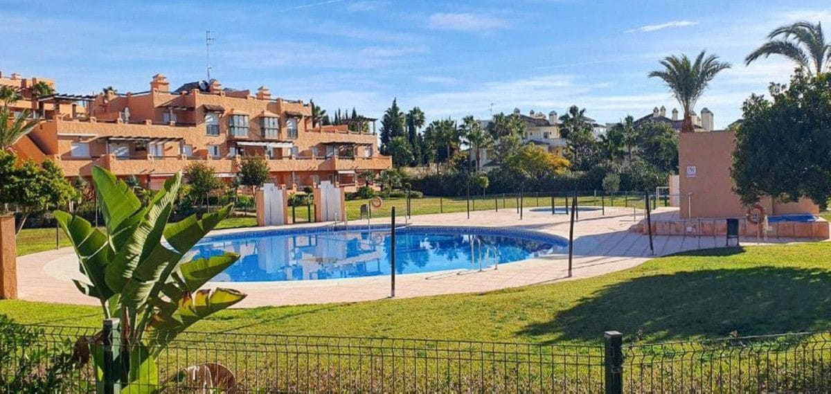 2 soverom Penthouse til salgs i Casares med svømmebasseng garasje - € 250 000 (Ref: 9405984)