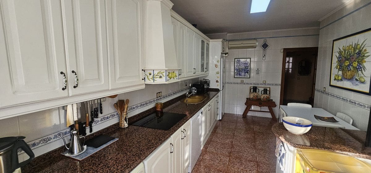 5 slaapkamer Penthouse te koop in Fuengirola met zwembad garage - € 675.000 (Ref: 9405988)