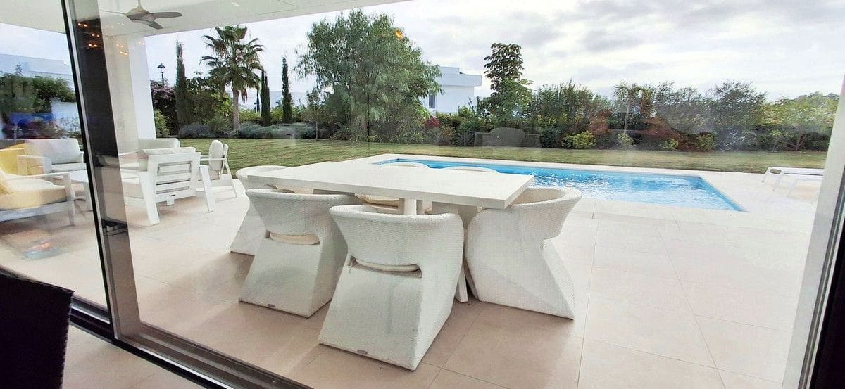 3 sypialnia Willa na sprzedaż w Mijas z basenem garażem - 1 690 000 € (Ref: 9405989)