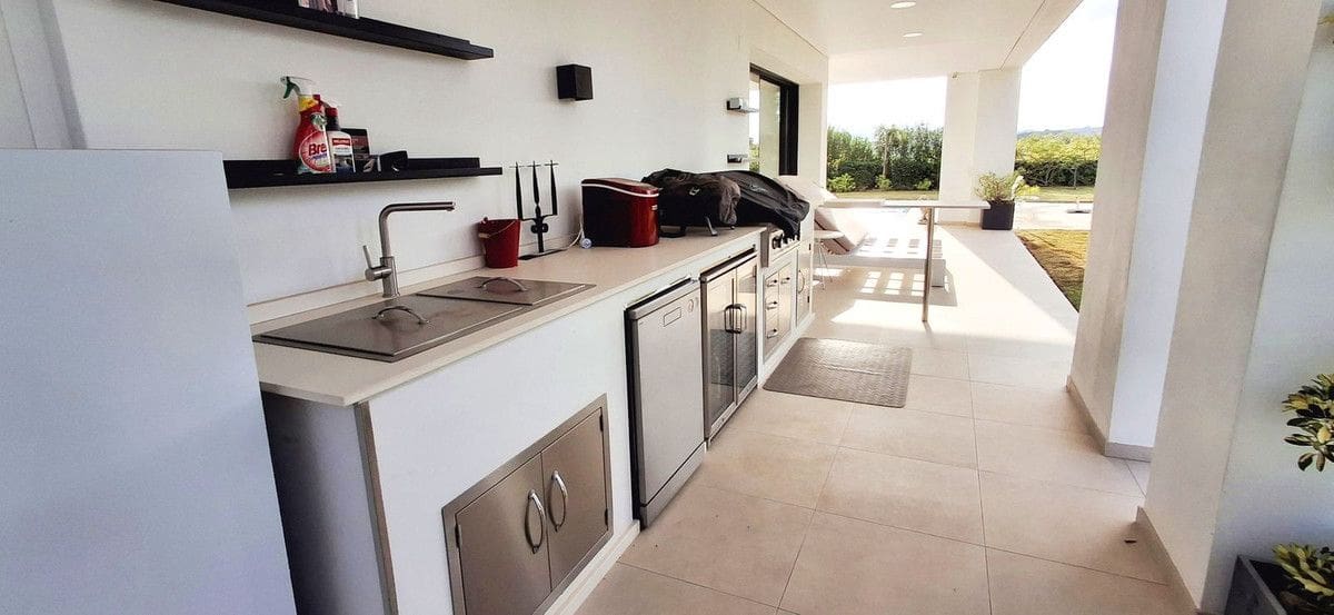 3 sypialnia Willa na sprzedaż w Mijas z basenem garażem - 1 690 000 € (Ref: 9405989)