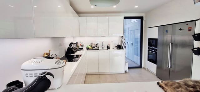 Chalet de 3 habitaciones en Centro, Mijas en venta con piscina garaje - 1.690.000 € (Ref: 9405989)