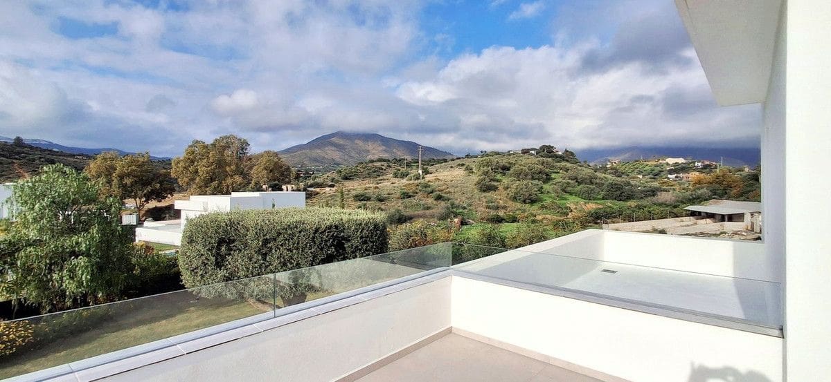 3 sypialnia Willa na sprzedaż w Mijas z basenem garażem - 1 690 000 € (Ref: 9405989)