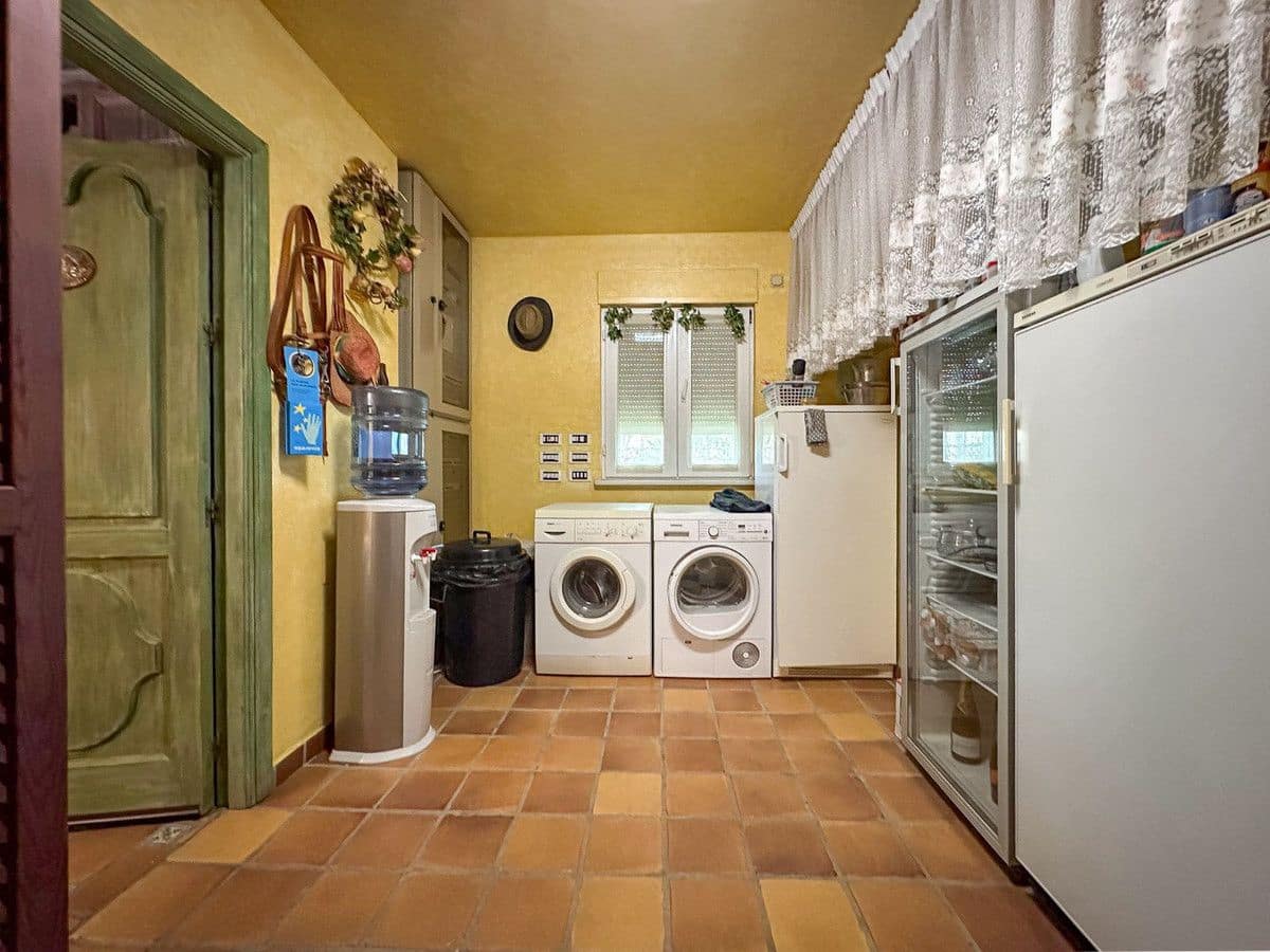 9 soveværelse Villa til salg i Mijas med swimmingpool garage - € 7.000.000 (Ref: 9405991)