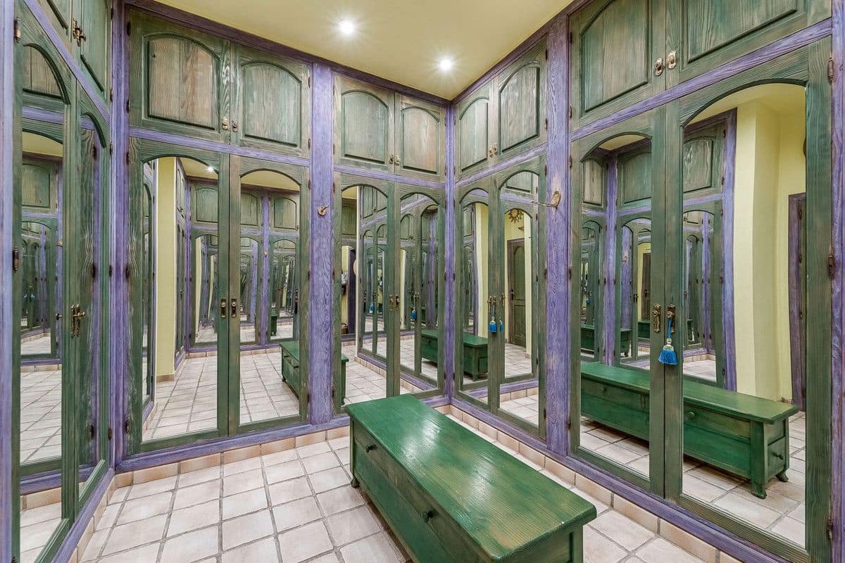 9 soveværelse Villa til salg i Mijas med swimmingpool garage - € 7.000.000 (Ref: 9405991)