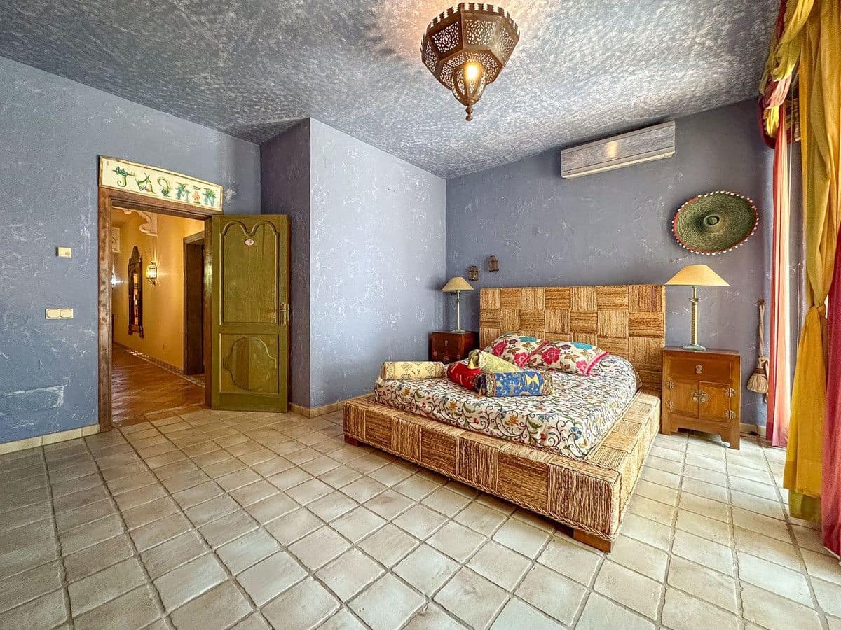 9 soveværelse Villa til salg i Mijas med swimmingpool garage - € 7.000.000 (Ref: 9405991)