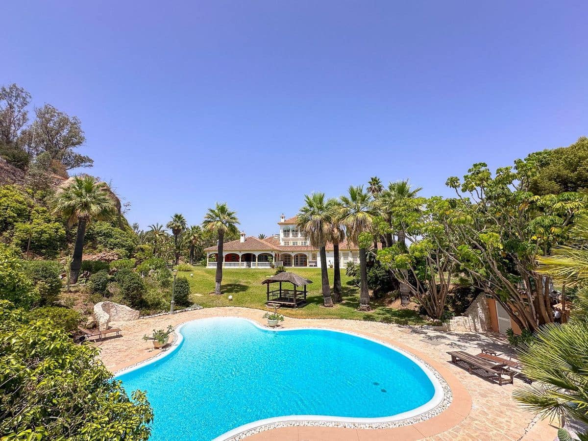 9 soveværelse Villa til salg i Mijas med swimmingpool garage - € 7.000.000 (Ref: 9405991)