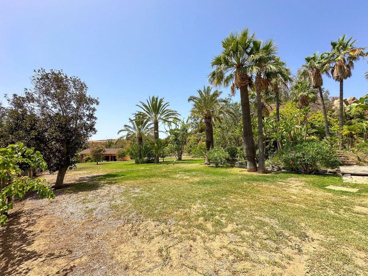9 soveværelse Villa til salg i Mijas med swimmingpool garage - € 7.000.000 (Ref: 9405991)