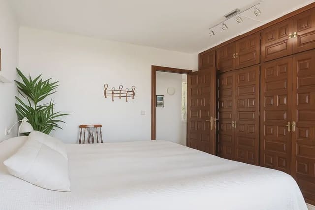 3 bedroom Villa for sale in La Capellanía - El Higuerón, Benalmádena with pool garage - € 1,375,000 (Ref: 9405993)