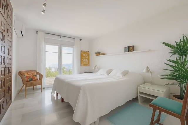 3 bedroom Villa for sale in La Capellanía - El Higuerón, Benalmádena with pool garage - € 1,375,000 (Ref: 9405993)