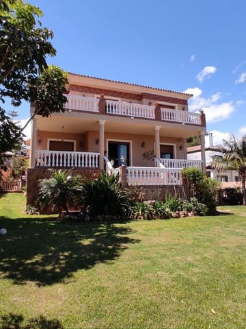 Chalet de 4 habitaciones en Centro, Mijas en venta con piscina garaje - 1.291.500 € (Ref: 9405994)