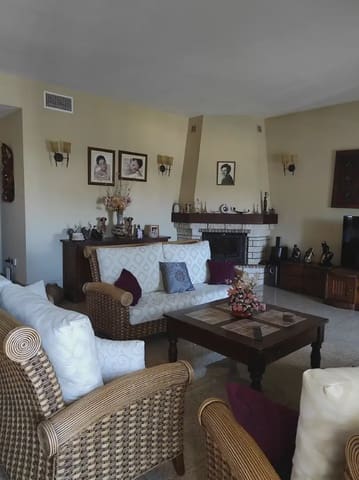4 soverom Villa til salgs i Centro, Mijas med svømmebasseng garasje - € 1 291 500 (Ref: 9405994)