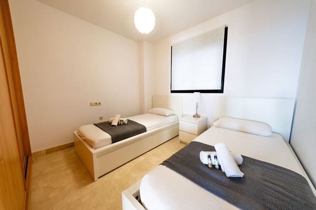 2 soverom Leilighet til salgs i Riviera del Sol, Mijas med svømmebasseng garasje - € 310 000 (Ref: 9405995)