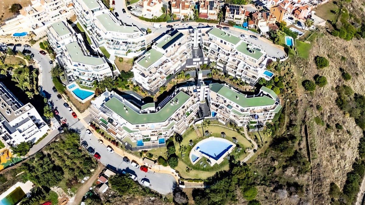 2 soverom Leilighet til salgs i Mijas med svømmebasseng garasje - € 310 000 (Ref: 9405995)