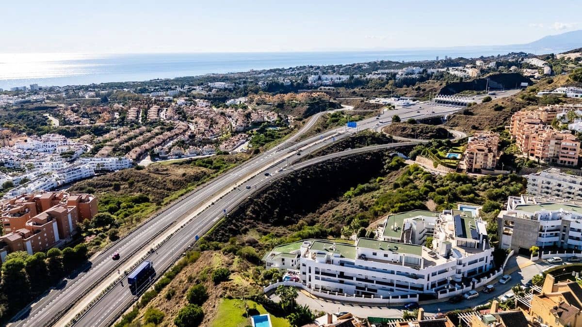 2 soverom Leilighet til salgs i Mijas med svømmebasseng garasje - € 310 000 (Ref: 9405995)