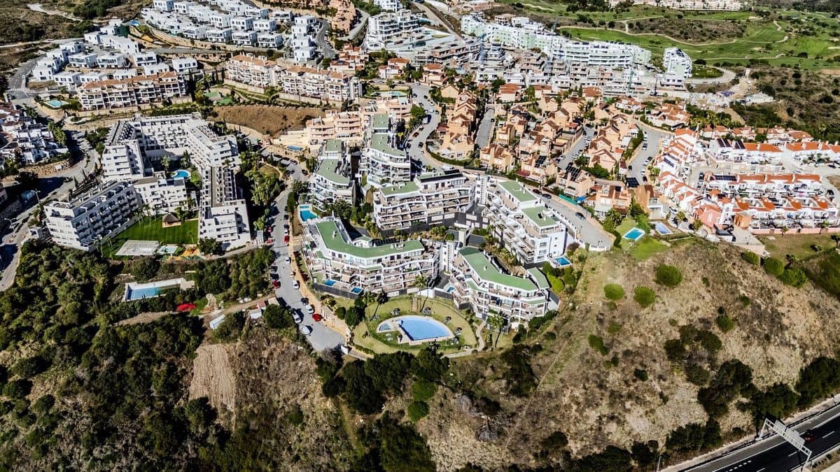 2 soverom Leilighet til salgs i Mijas med svømmebasseng garasje - € 310 000 (Ref: 9405995)