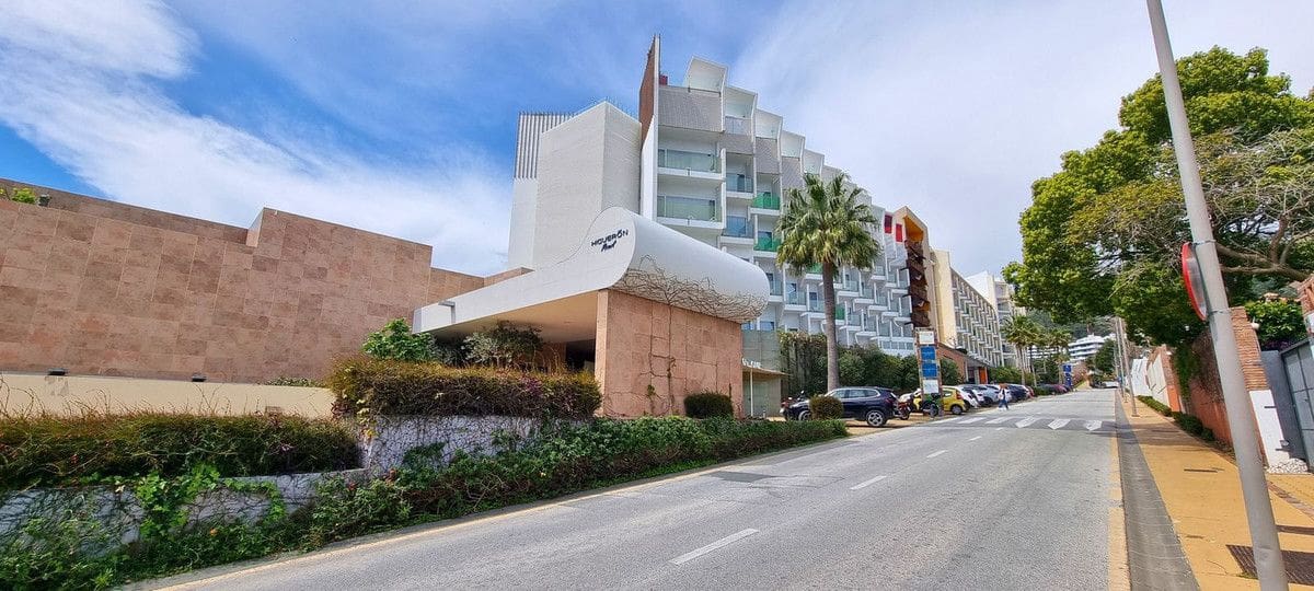 3 slaapkamer Penthouse te koop in Fuengirola met zwembad garage - € 1.595.000 (Ref: 9405997)