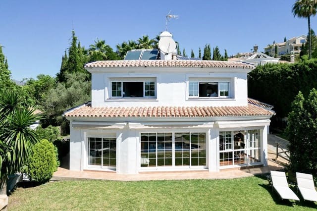 Chalet de 4 habitaciones en Mijas Golf, Mijas en venta con piscina - 1.150.000 € (Ref: 9405999)