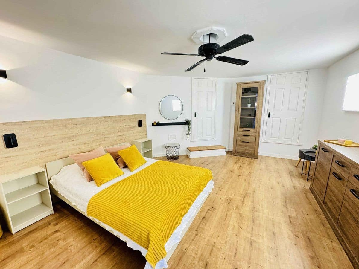 4 makuuhuone Omakotitalo myytävänä paikassa Mijas mukana uima-altaan 
autotalli - 595 000 € (Ref: 9406000)