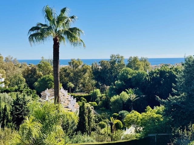 4 sypialnia Dom na sprzedaż w Calahonda, Mijas z basenem garażem - 595 000 € (Ref: 9406000)