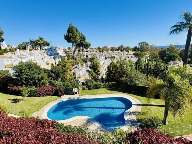 4 sypialnia Dom na sprzedaż w Calahonda, Mijas z basenem garażem - 595 000 € (Ref: 9406000)