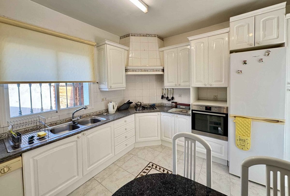 Chalet de 3 habitaciones en Mijas en venta con piscina garaje - 749.000 € (Ref: 9406002)