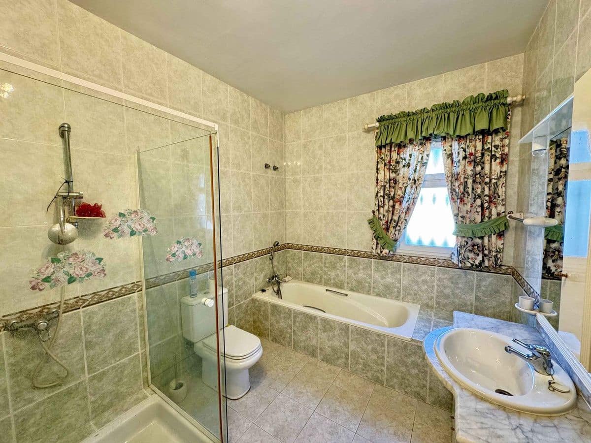 Chalet de 3 habitaciones en Mijas en venta con piscina garaje - 749.000 € (Ref: 9406002)