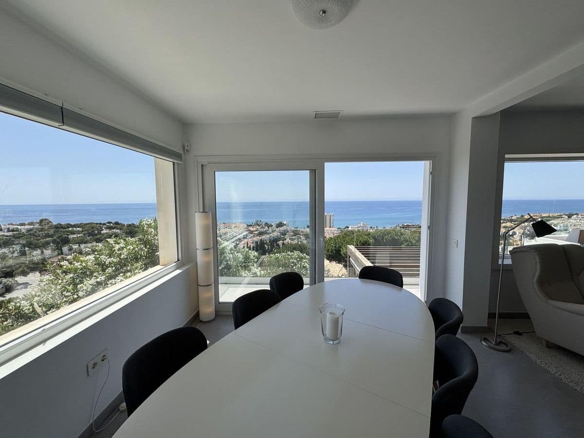 4 makuuhuone Huvila myytävänä paikassa Mijas mukana uima-altaan 
autotalli - 1 750 000 € (Ref: 9406004)