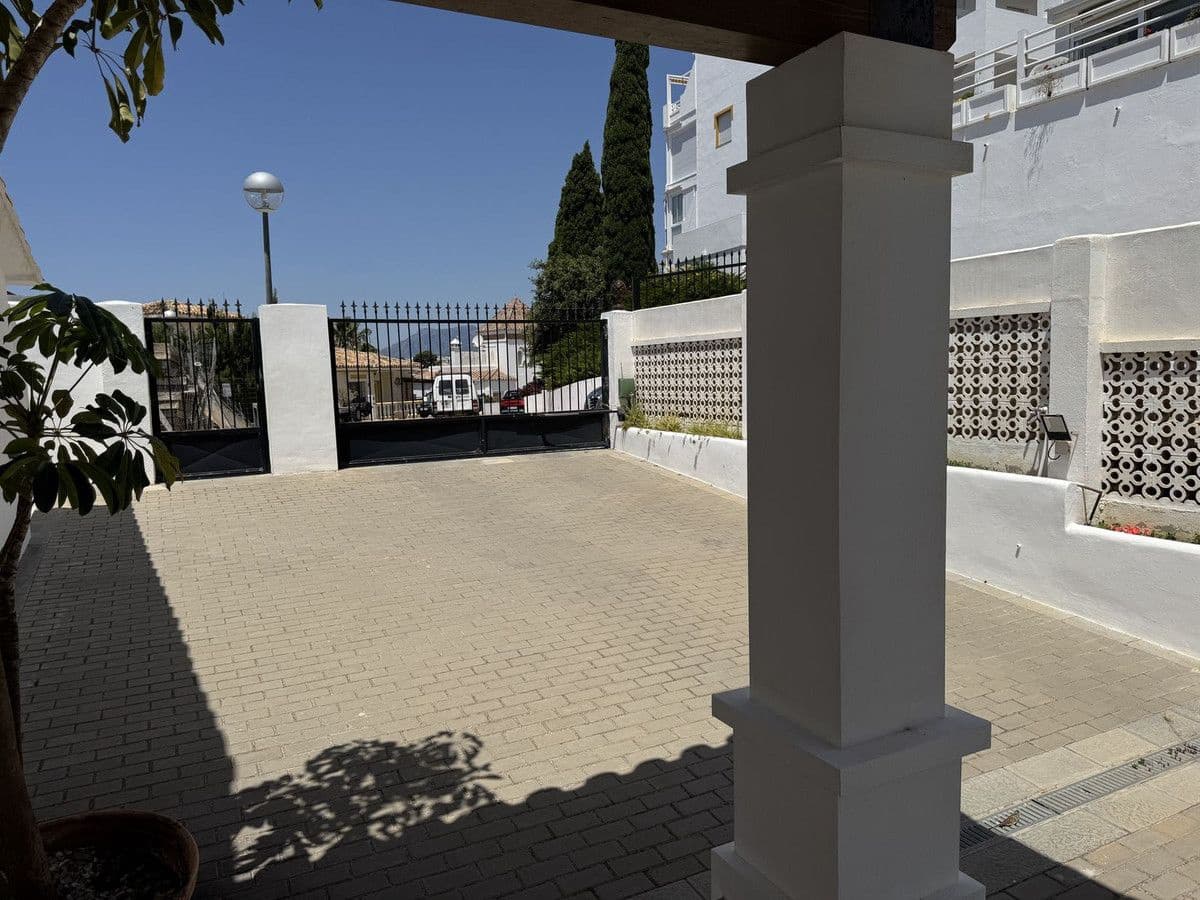 4 makuuhuone Huvila myytävänä paikassa Mijas mukana uima-altaan 
autotalli - 1 750 000 € (Ref: 9406004)