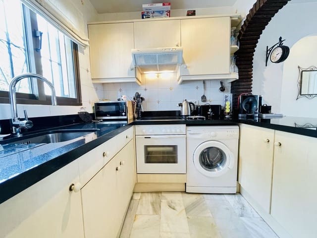 2 quarto Apartamento de Praia para venda em Riviera del Sol, Mijas com piscina - 325 000 € (Ref: 9406005)