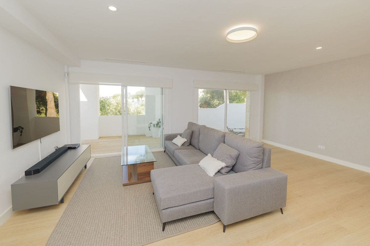 4 soverom Hus til salgs i Benalmadena med svømmebasseng garasje - € 940 000 (Ref: 9406007)