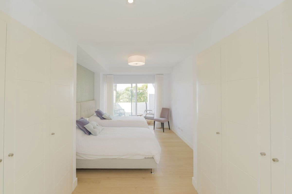 4 soverom Hus til salgs i Benalmadena med svømmebasseng garasje - € 940 000 (Ref: 9406007)