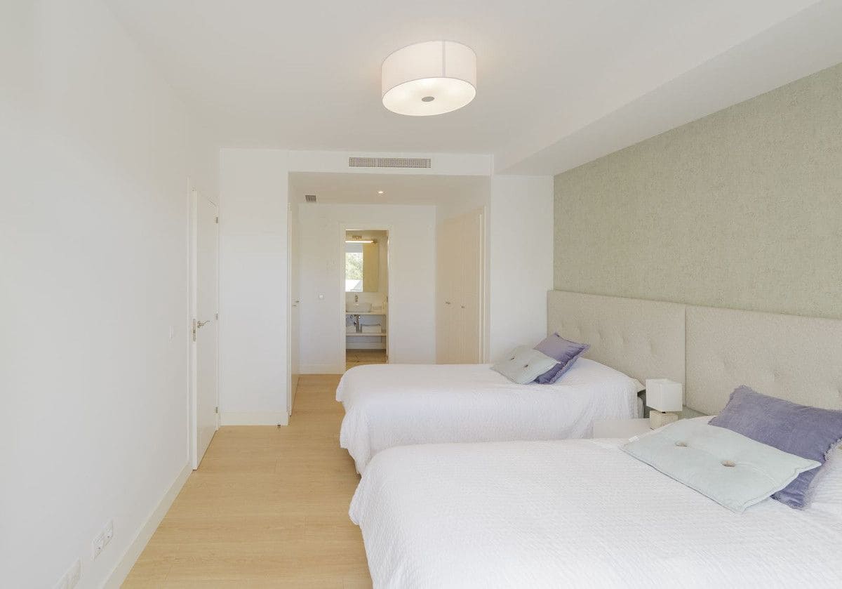 4 soverom Hus til salgs i Benalmadena med svømmebasseng garasje - € 940 000 (Ref: 9406007)