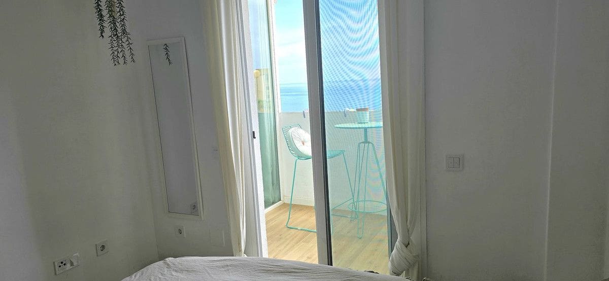 2 soveværelse Strandlejlighed til salg i Fuengirola med swimmingpool garage - € 398.000 (Ref: 9406012)