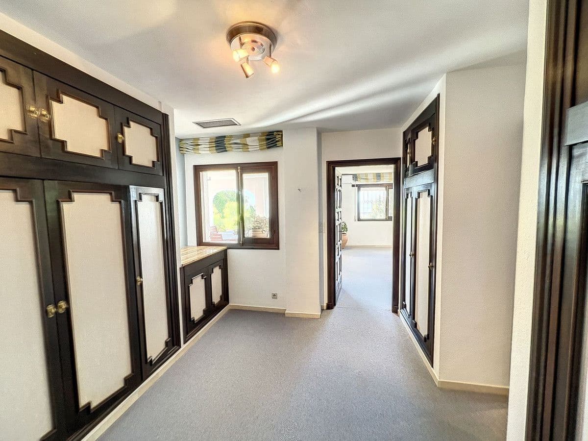 4 soveværelse Villa til salg i Mijas med swimmingpool garage - € 1.475.000 (Ref: 9406017)