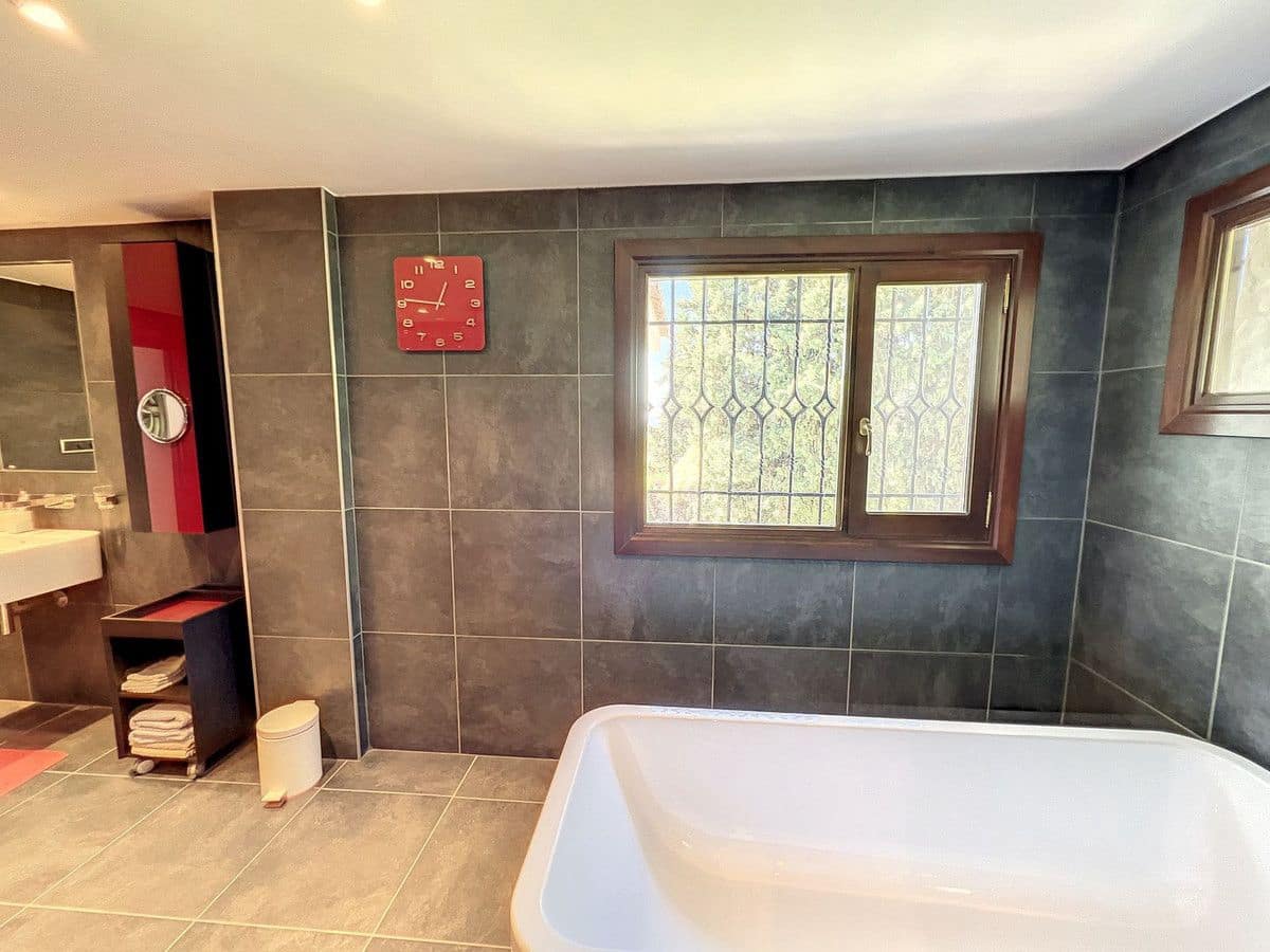 4 soveværelse Villa til salg i Mijas med swimmingpool garage - € 1.475.000 (Ref: 9406017)