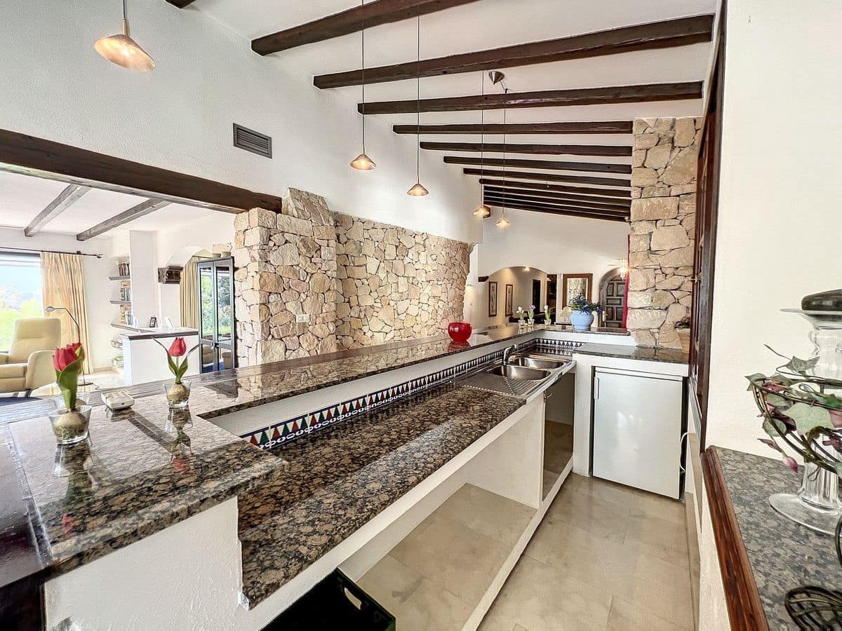 4 soveværelse Villa til salg i Mijas med swimmingpool garage - € 1.475.000 (Ref: 9406017)