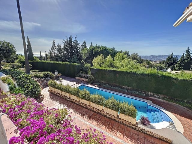 4 soveværelse Villa til salg i Mijas pueblo, Mijas med swimmingpool garage - € 1.475.000 (Ref: 9406017)