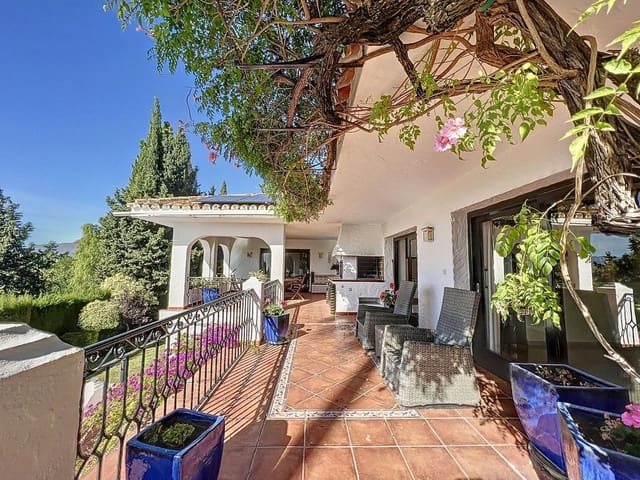 4 soveværelse Villa til salg i Mijas pueblo, Mijas med swimmingpool garage - € 1.475.000 (Ref: 9406017)