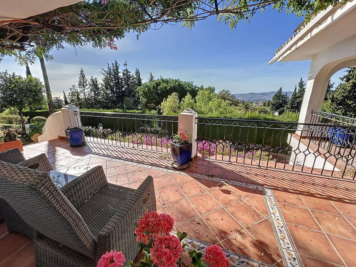4 soveværelse Villa til salg i Mijas med swimmingpool garage - € 1.475.000 (Ref: 9406017)