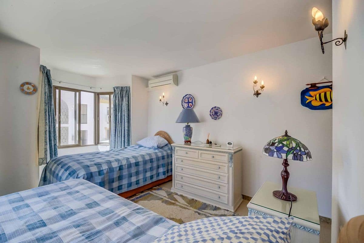 2 soveværelse Lejlighed til salg i Fuengirola med swimmingpool garage - € 395.000 (Ref: 9414903)