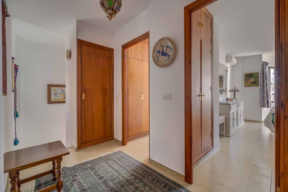 2 soveværelse Lejlighed til salg i Fuengirola med swimmingpool garage - € 395.000 (Ref: 9414903)