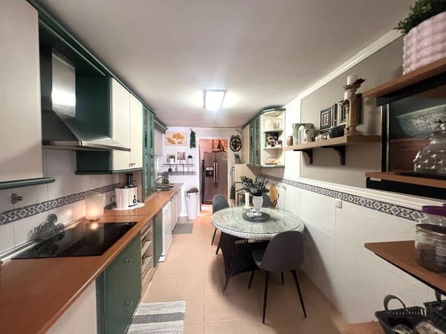 3 slaapkamer Flat te koop in Playa de los Boliches, Fuengirola met zwembad garage - € 439.000 (Ref: 9414905)