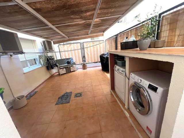 3 slaapkamer Flat te koop in Playa de los Boliches, Fuengirola met zwembad garage - € 439.000 (Ref: 9414905)