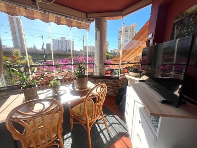3 slaapkamer Flat te koop in Playa de los Boliches, Fuengirola met zwembad garage - € 439.000 (Ref: 9414905)