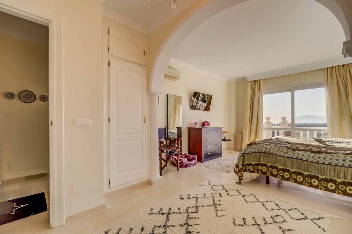 3 soverom Rekkehus til salgs i Marbella med svømmebasseng garasje - € 895 000 (Ref: 9414906)