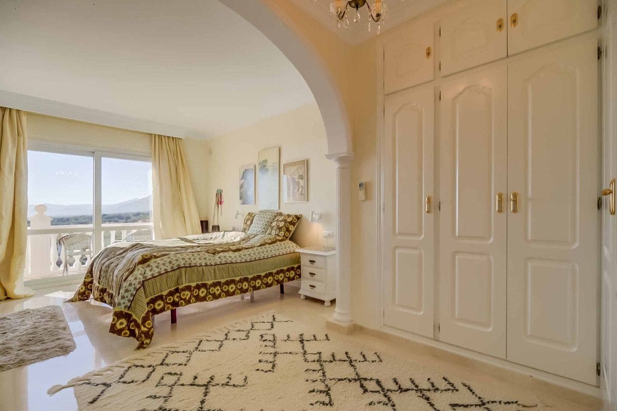 3 soverom Rekkehus til salgs i Marbella med svømmebasseng garasje - € 895 000 (Ref: 9414906)