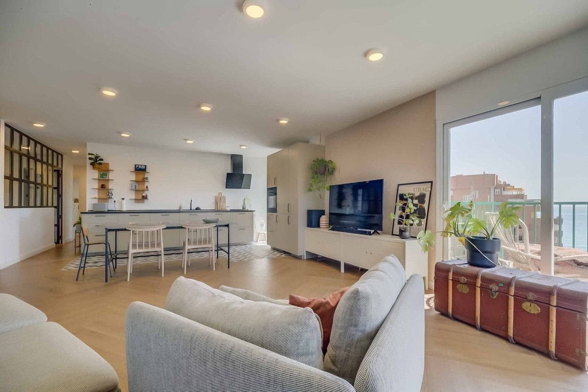 3 soveværelse Strandlejlighed til salg i Fuengirola med garage - € 469.000 (Ref: 9414907)