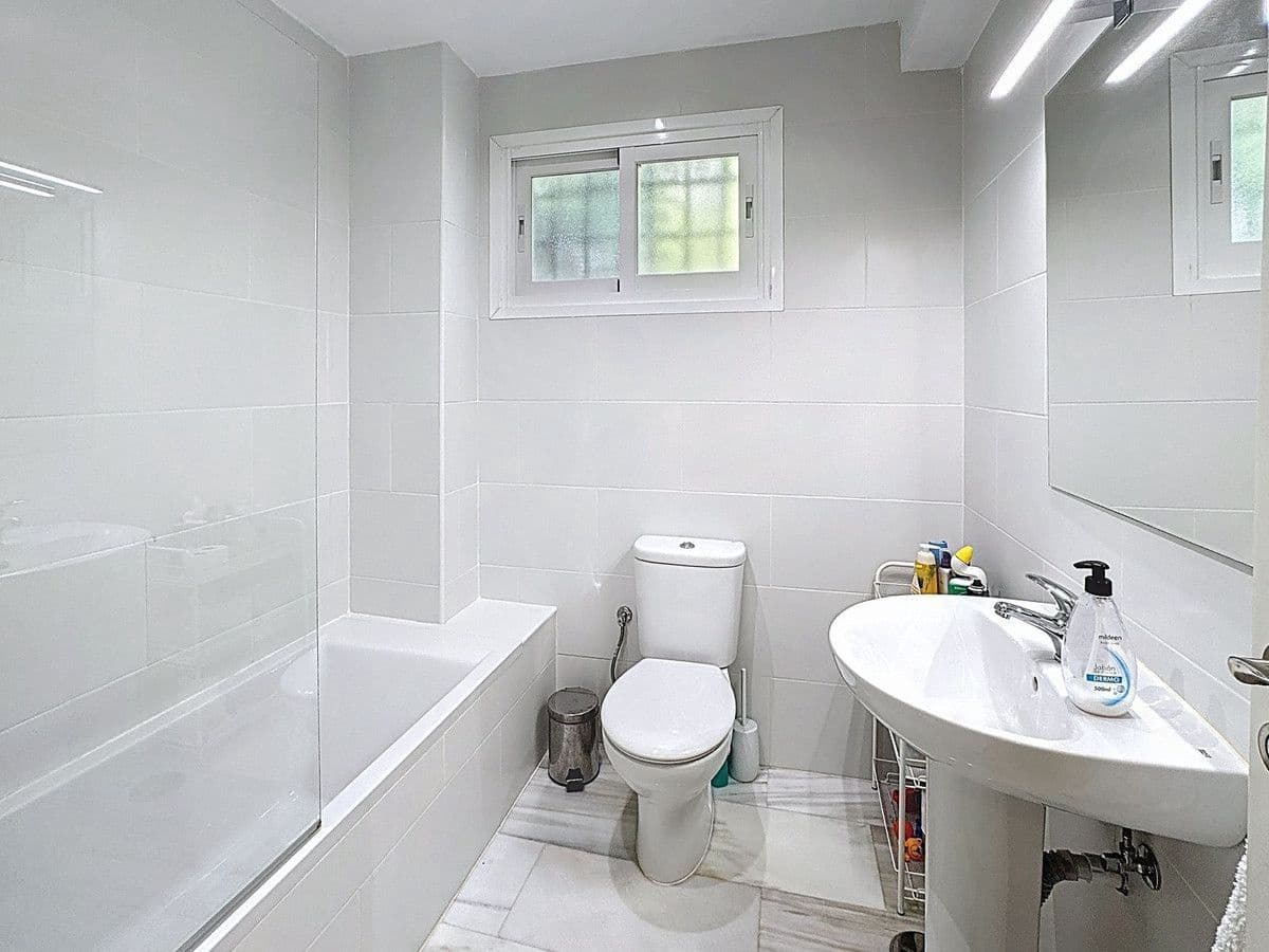 4 makuuhuone Huvila myytävänä paikassa Mijas mukana uima-altaan 
autotalli - 975 000 € (Ref: 9429111)