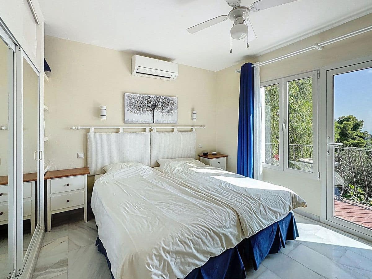 4 makuuhuone Huvila myytävänä paikassa Mijas mukana uima-altaan 
autotalli - 975 000 € (Ref: 9429111)